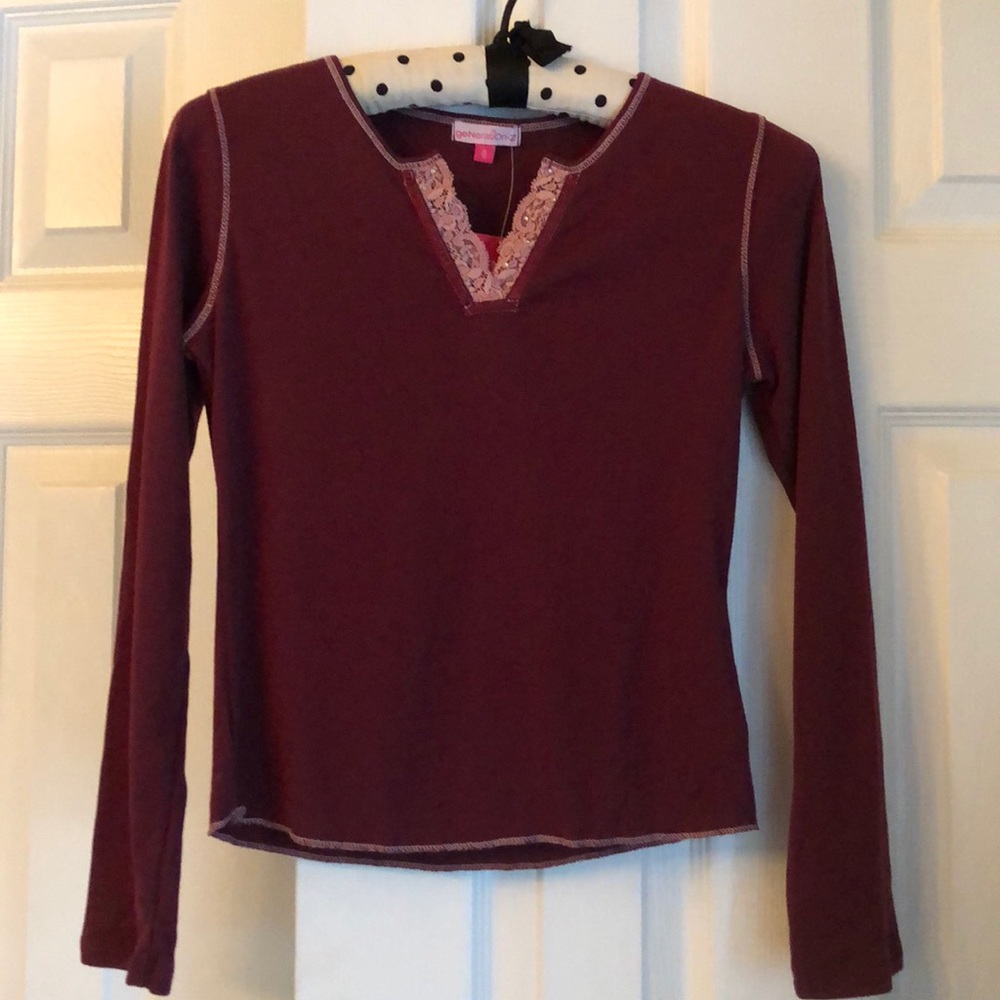 💖geNeration-Z Lace Piping Stitch detail v-neck Shirt